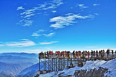 《装甲核心6》使用《艾尔登法环》《只狼》引擎